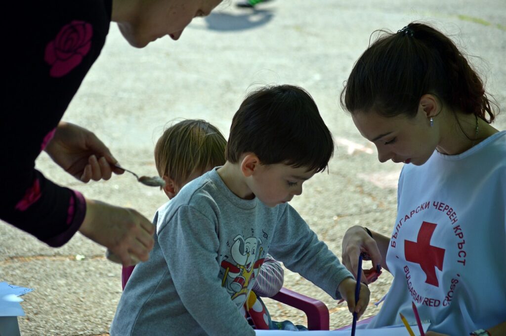 volunteers-nonprofit-trends-2023